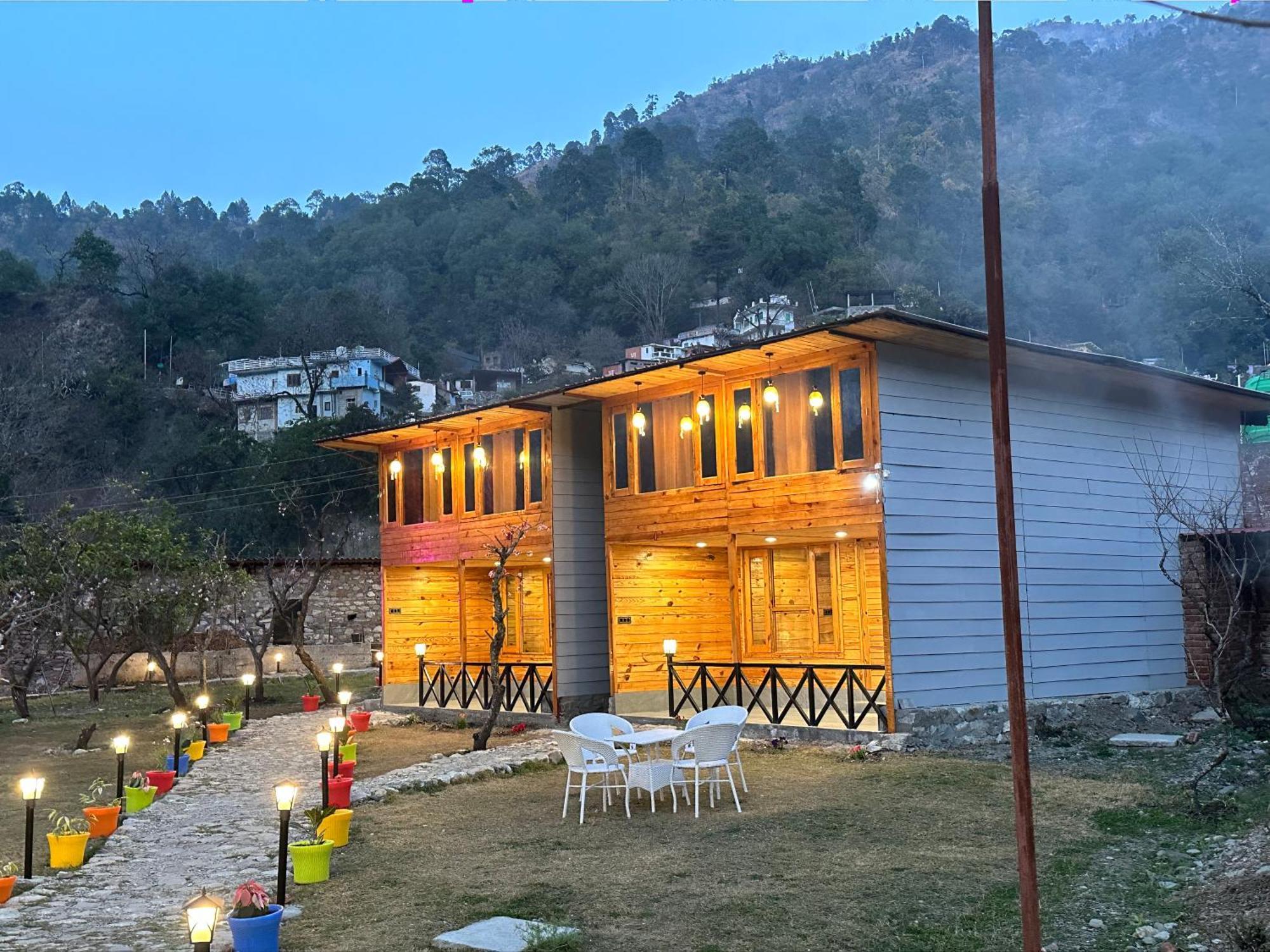 Cabana Riverside Resort - Kainchi Dham Nainital Eksteriør bilde