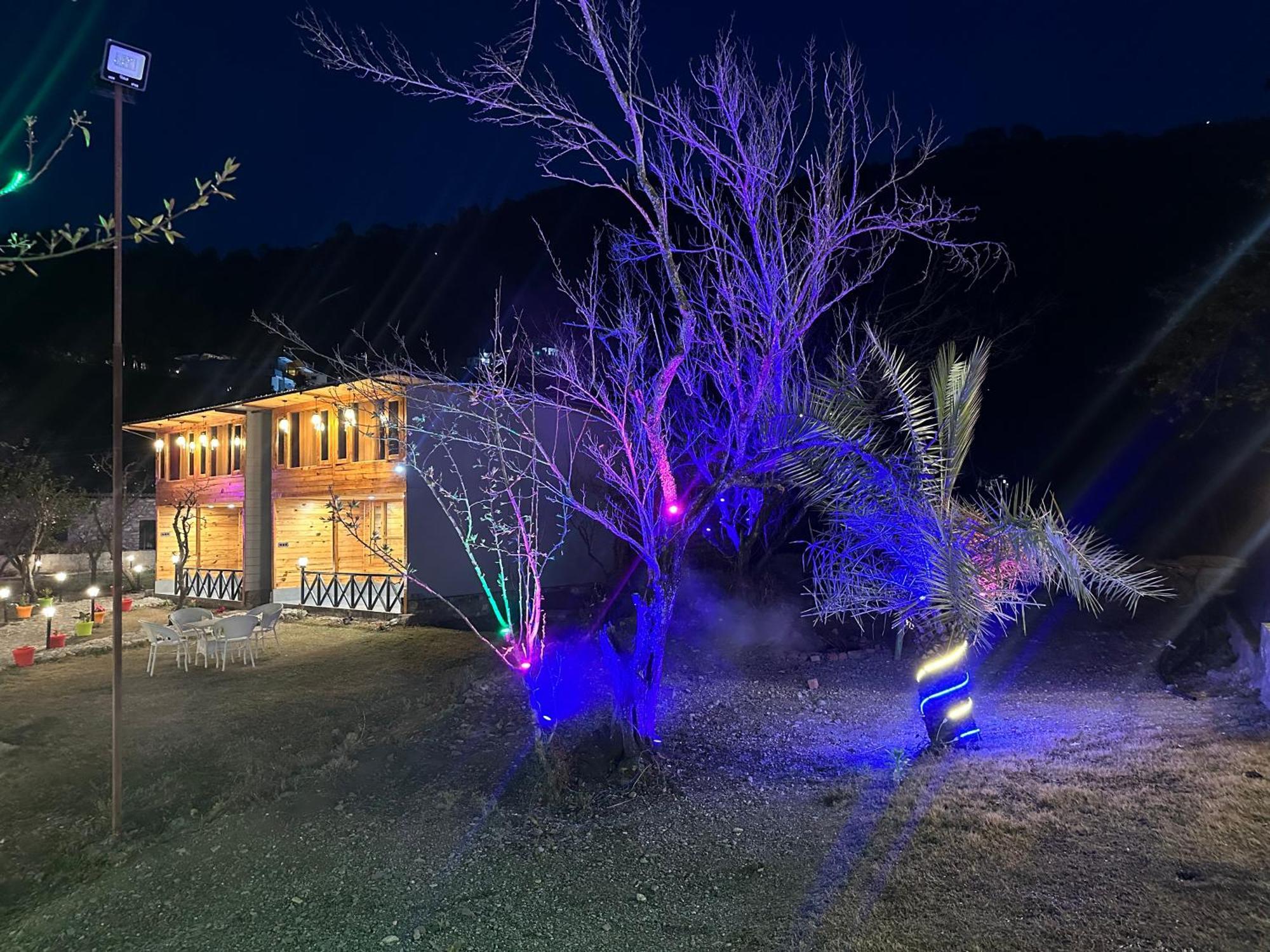 Cabana Riverside Resort - Kainchi Dham Nainital Eksteriør bilde