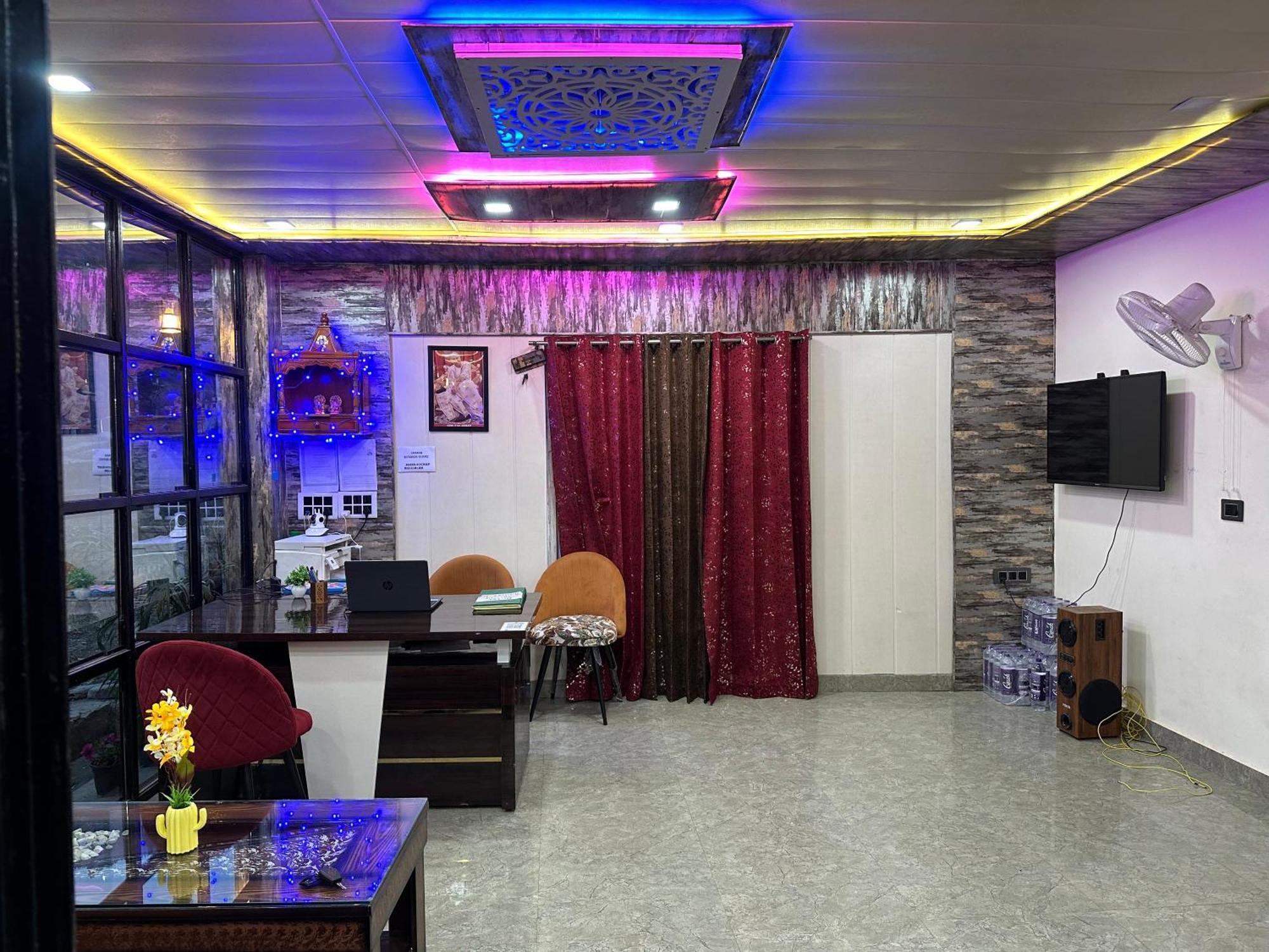 Cabana Riverside Resort - Kainchi Dham Nainital Eksteriør bilde